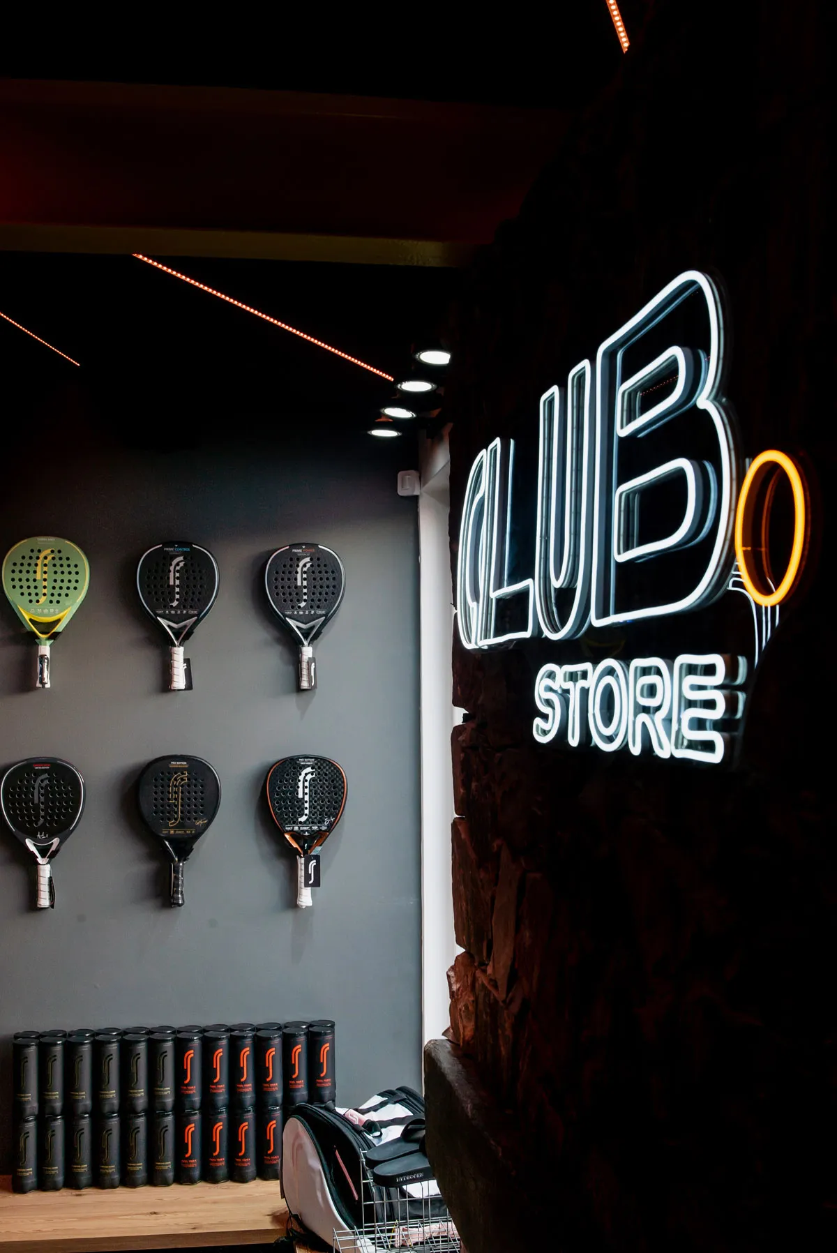 CLUB store